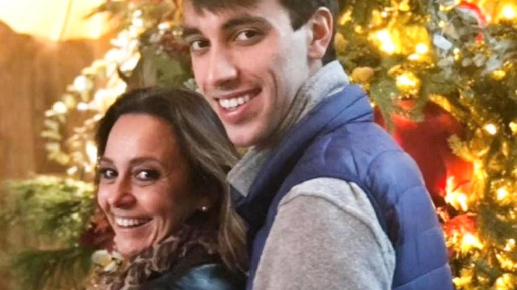 Mónika Vergara, posando, sonriente y feliz, junto a su hijo, Jacobo, en una imagen de su red social Instagram.