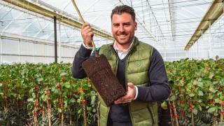 Ángel Minaya, el joven agricultor que quiere revolucionar el mundo del pistacho desde Cuenca