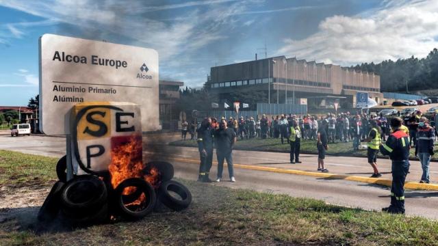 La fábrica de Alcoa en San Cibrao, Cervo (Lugo), con protestas sindicales.
