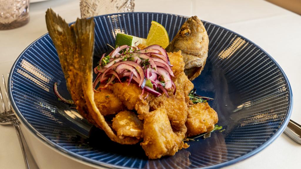 La lubina frita de La Máquina Caleido.