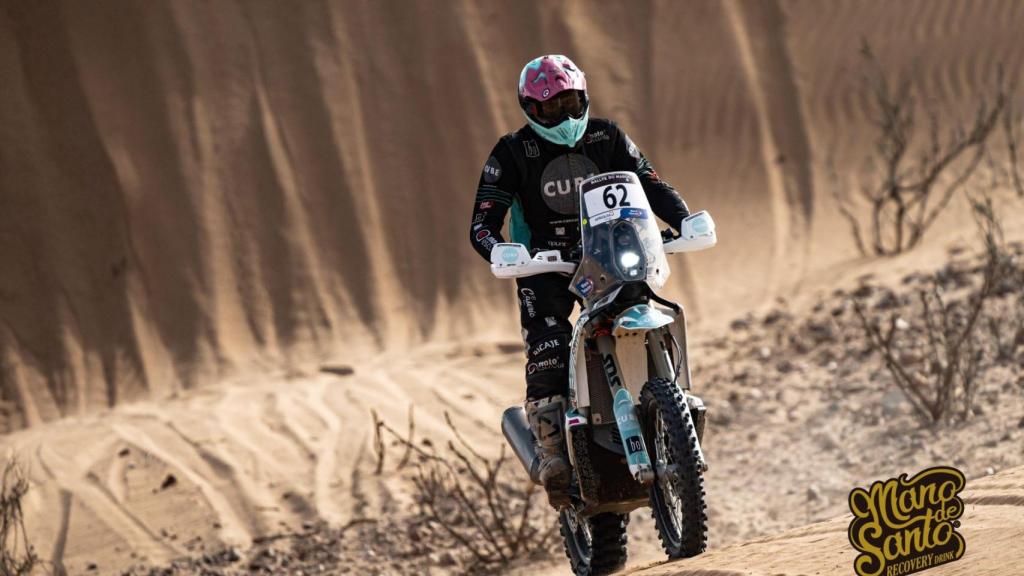 Un Dakar más sostenible: El refresco Mano de Santo (Recovery drink) se une al desafío ecológico del motorista Iván Merichal