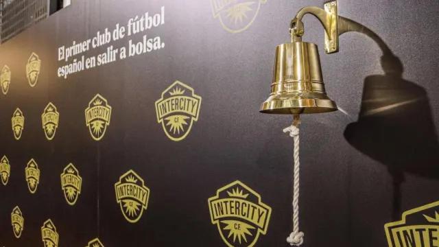 La fusión subiría de categoría al Hércules, que ocuparía la plaza del Intercity.