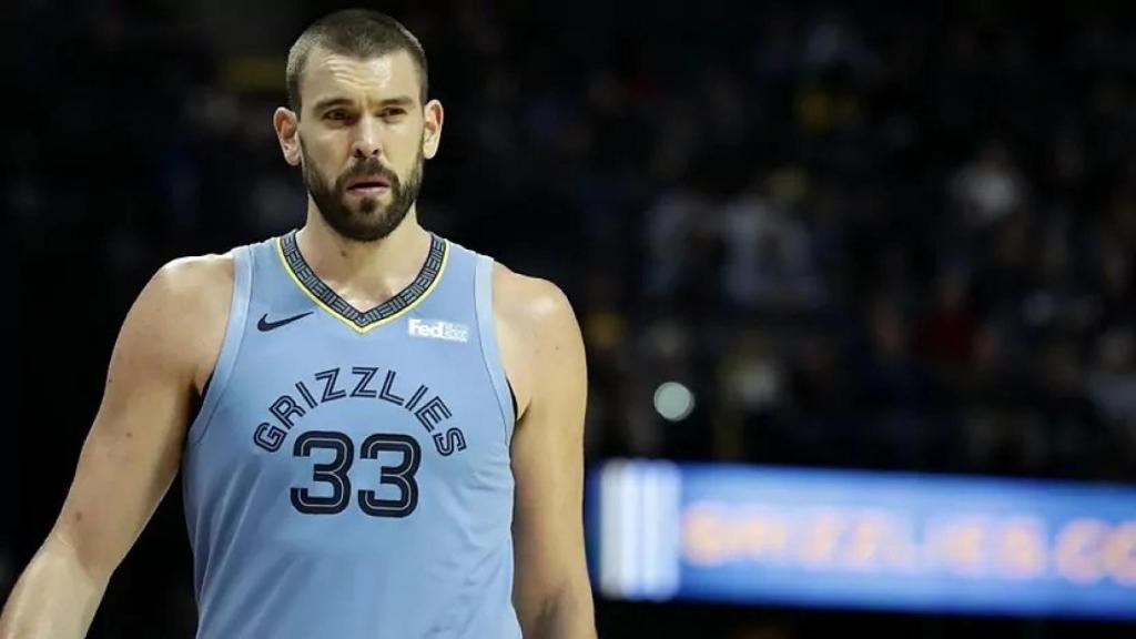 Marc Gasol, con el '33' en su camiseta, durante su etapa en los Memphis Grizzlies.