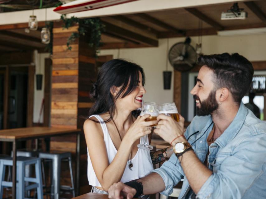 Los bares son aptos para relaciones a corto plazo.