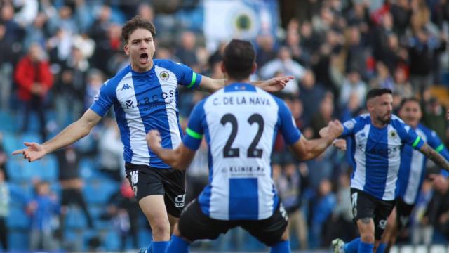 Los jugadores celebran uno de los tantos de este domingo.