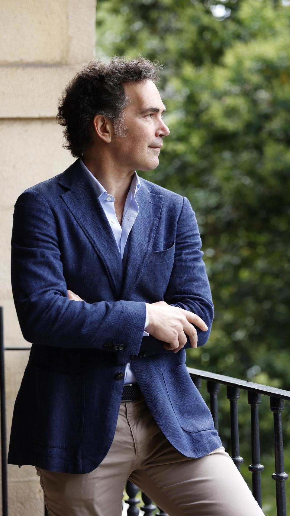 Dr. Íñigo Corcóstegui, último de la saga.