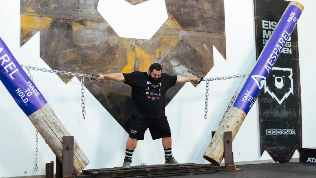 Joan Ferrer arrastró el camión mas largo de Europa.