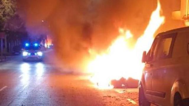 Uno de los contenedores incendiados en Alcázar de San Juan.