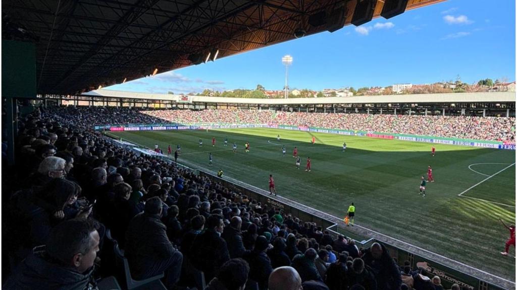 A la venta las entradas para el partido del Racing de Ferrol ante la UD Levante este domingo