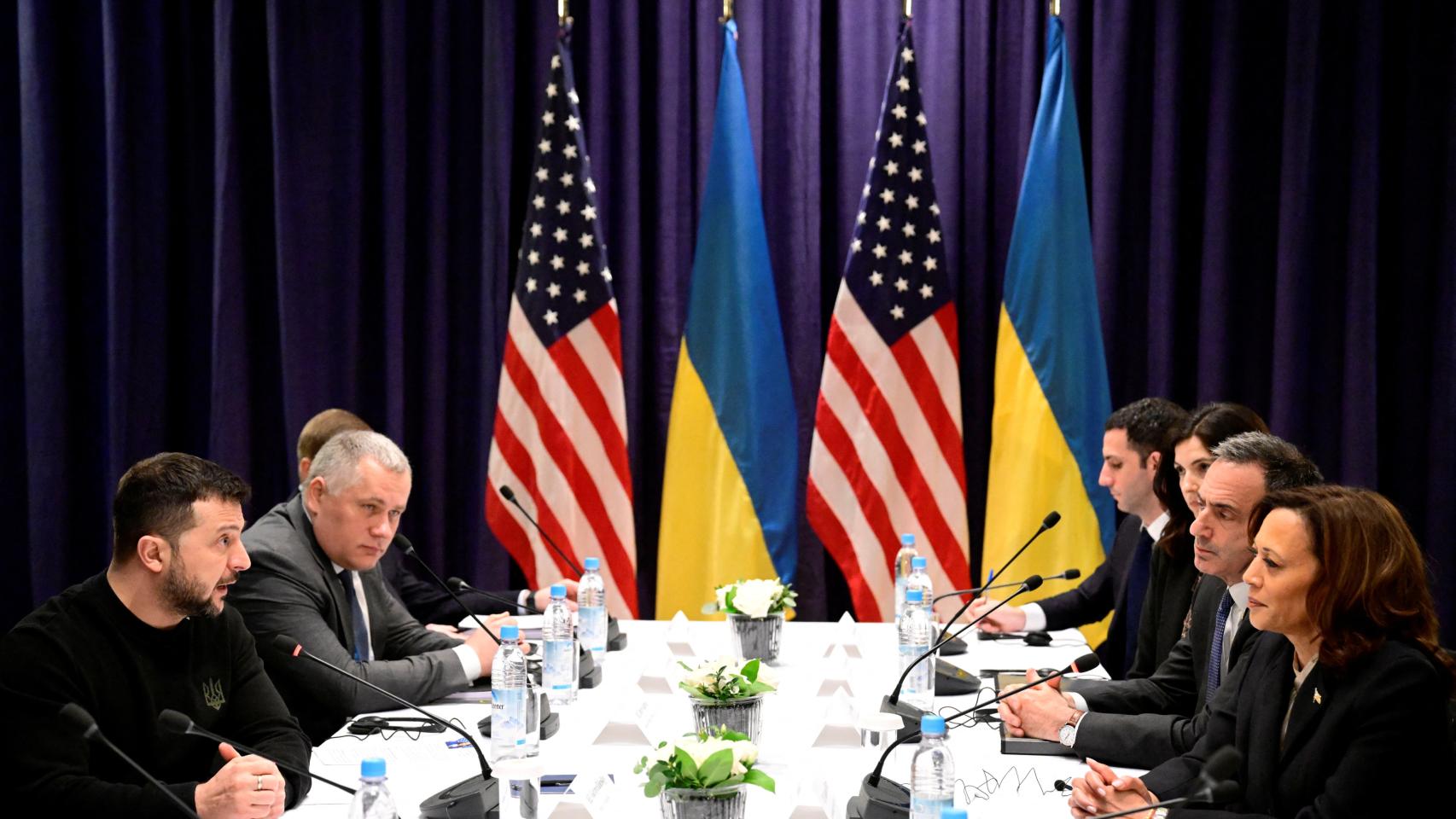 Zelesnki, en un encuentro bilateral con la vicepresidenta estadounidense Kamala Harris, este sábado