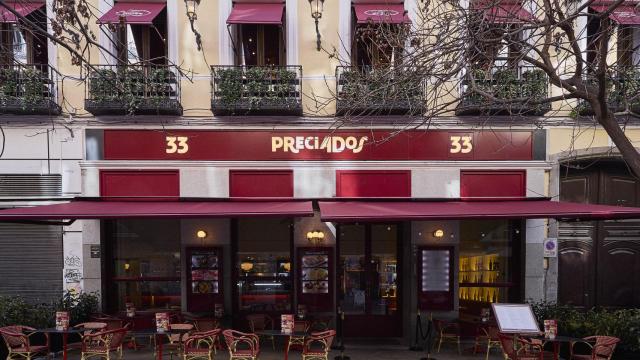 Fachada del restaurante asiático clandestino más grande de todo Madrid.