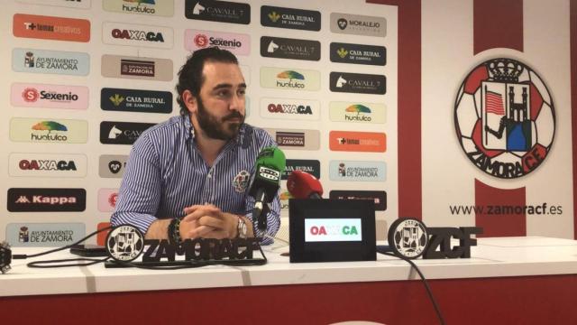 Víctor de Aldama en una rueda de prensa