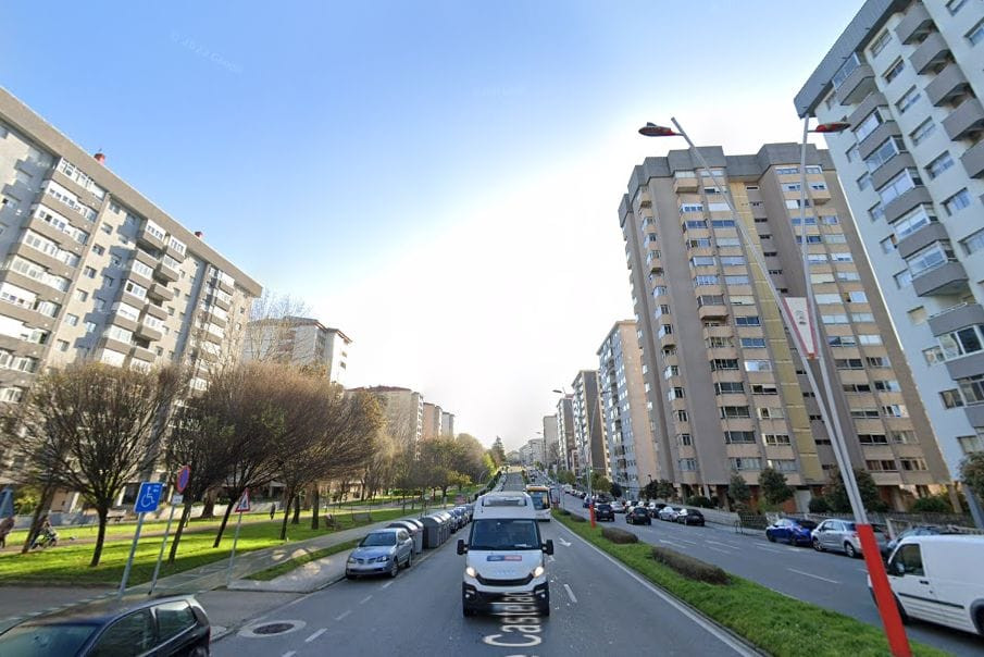 Edificios altos en la Avenida de Castelao, en Vigo. Foto: Google maps