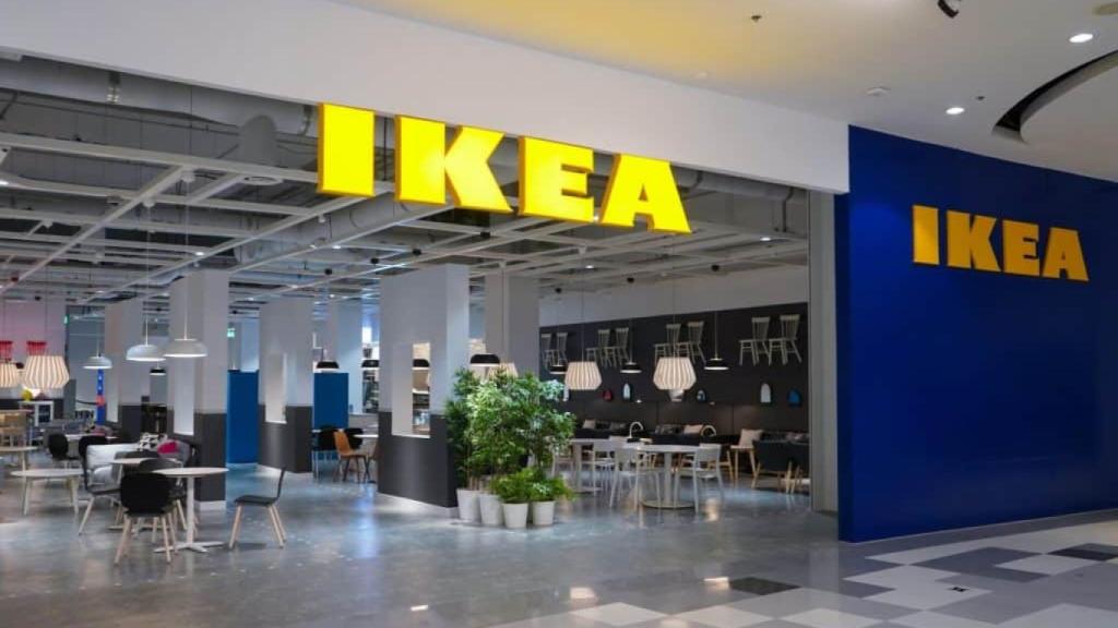 Puerta de entrada Ikea.