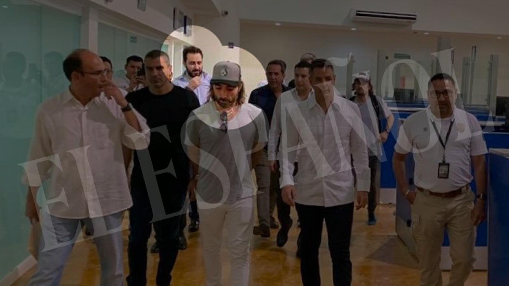 Javier Hidalgo (Globalia) y Víctor de Aldama junto al gobernador de Oaxaca y otras autoridades en su viaje a México para negociar contratos de Air Europa.