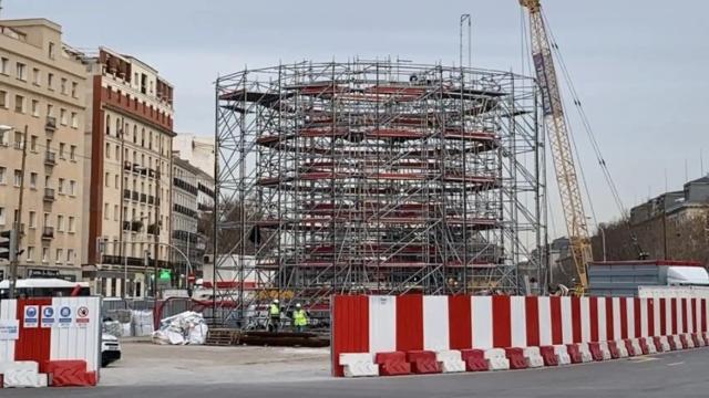 El monumento del 11-M casi desmontando.
