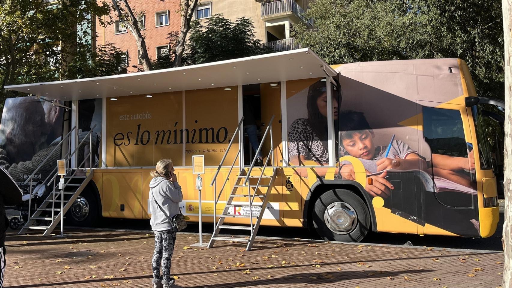 Autobús del Ingreso Mínimo Vital (IMV).
