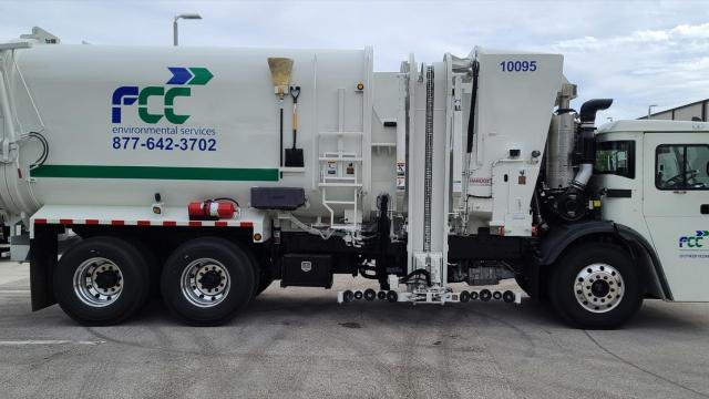 Uno de los camiones de FCC.