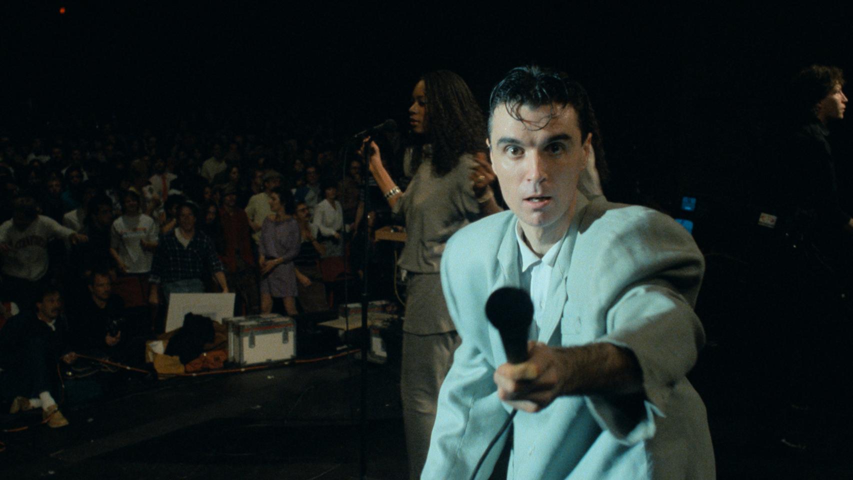 David Byrne en el escenario del Pantages Theatre de Hollywood