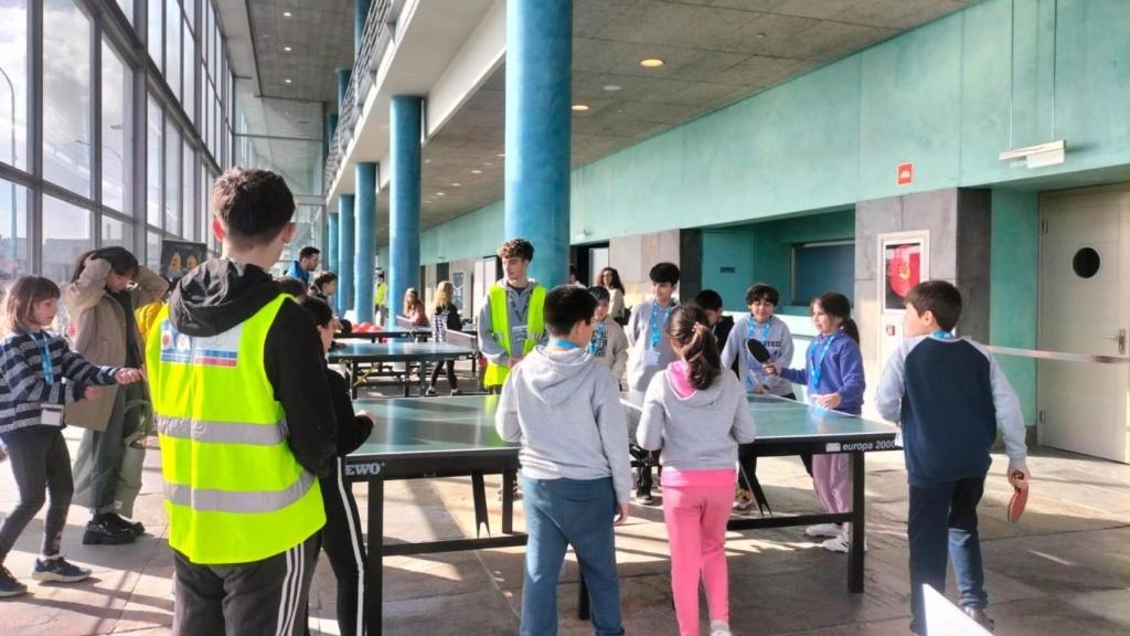 Foto de archivo de escolares participantes en las Jornadas de Sensibilización de Enki