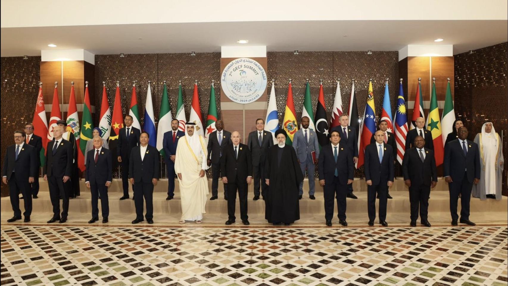 Representantes de Argelia, Rusia, Venezuela, Bolivia y Catar en la Cumbre de Argel para organizar un cartel de gas natural.