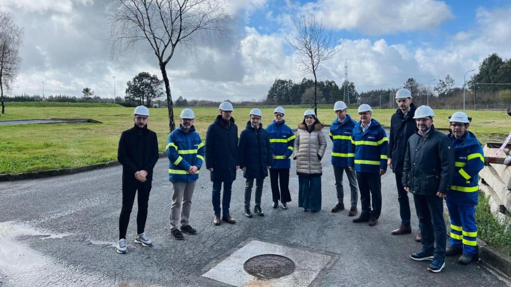 La conselleira Lorenzana durante su visita.