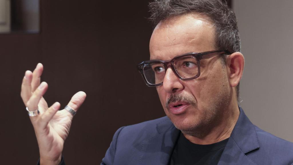 Àngel Llàcer durante una entrevista.