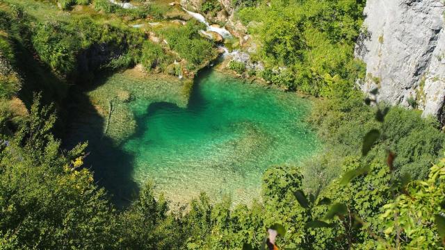 Este lago es visitado por cientos de personas por temporada.