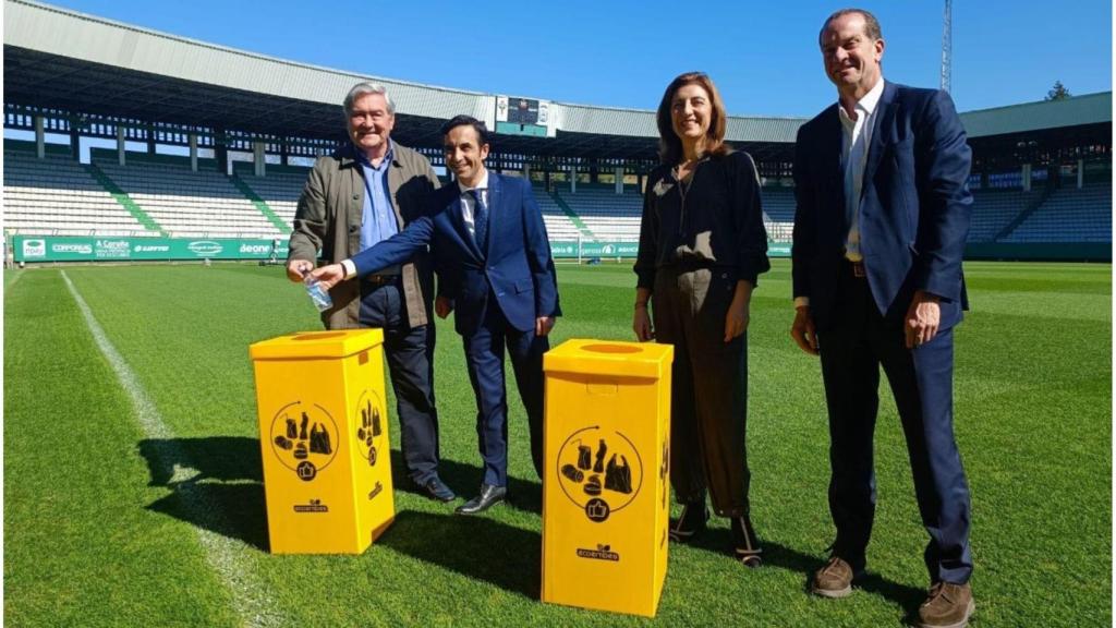 De izquierda a derecha, Manuel Ansede, José Manuel Rey Varela, Ángeles Vázquez y Ángel Hervella