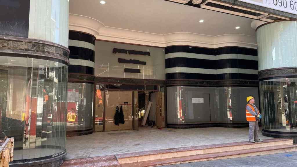 Comienzan las obras para la apertura de una tienda de Primor en Vigo.