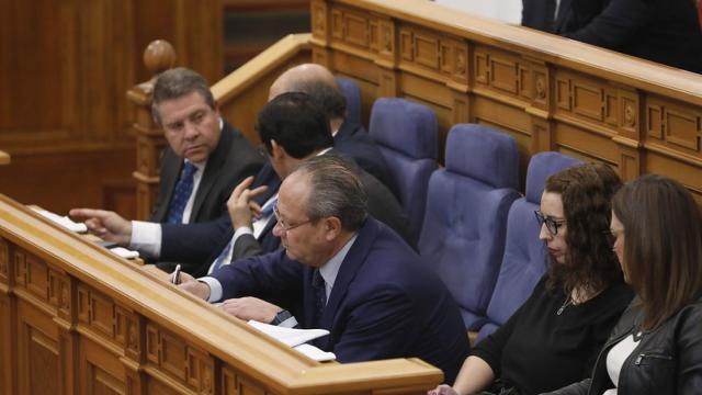 Page en la bancada del Gobierno regional en la Cortes regionales.