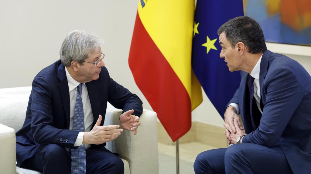 El comisario de Asuntos Económicos, Paolo Gentiloni, se ha reunido con Pedro Sánchez durante su visita a Madrid el pasado marzo