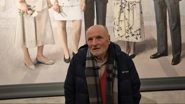 Antonio López, delante de 'La familia de Juan Carlos I'