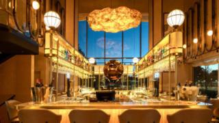 Interior del restaurante La Máquina Caleido, en Madrid.