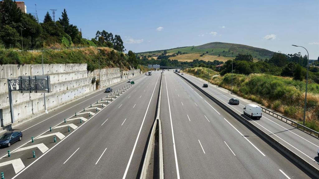 La AP-9 a su paso por Santiago de Compostela.