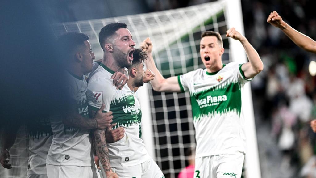 Tete Morente celebrando un gol.