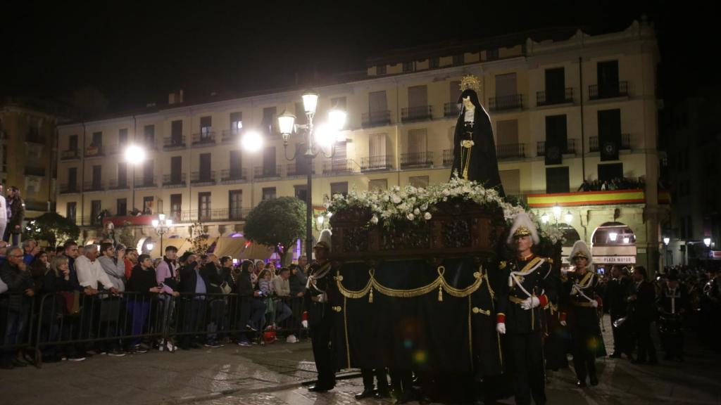 Procesión de la Virgen de la Soledad el Sábado Santo