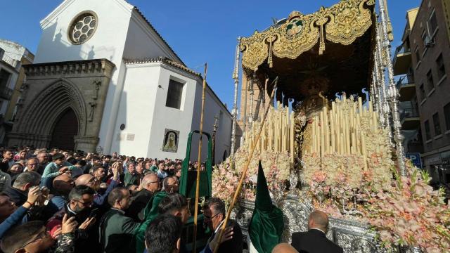 María Santísima del Rocío de la Hermandad de la Redención, a su paso por Santa Catalina.