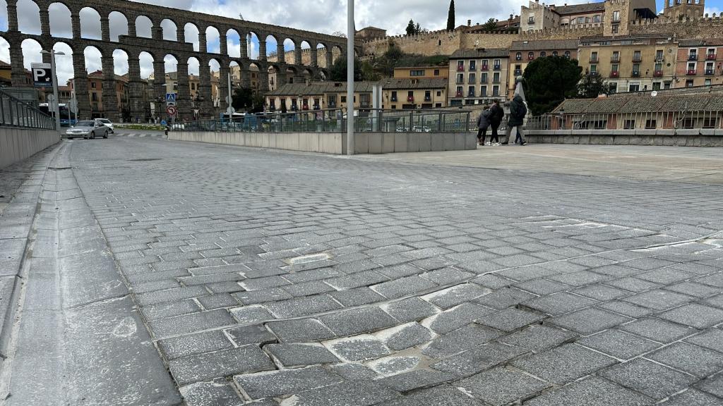 Hundimientos en el firme de la avenida Padre Claret de Segovia