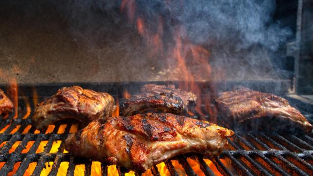 El buffet libre de carnes ahumadas que arrasa en Madrid: