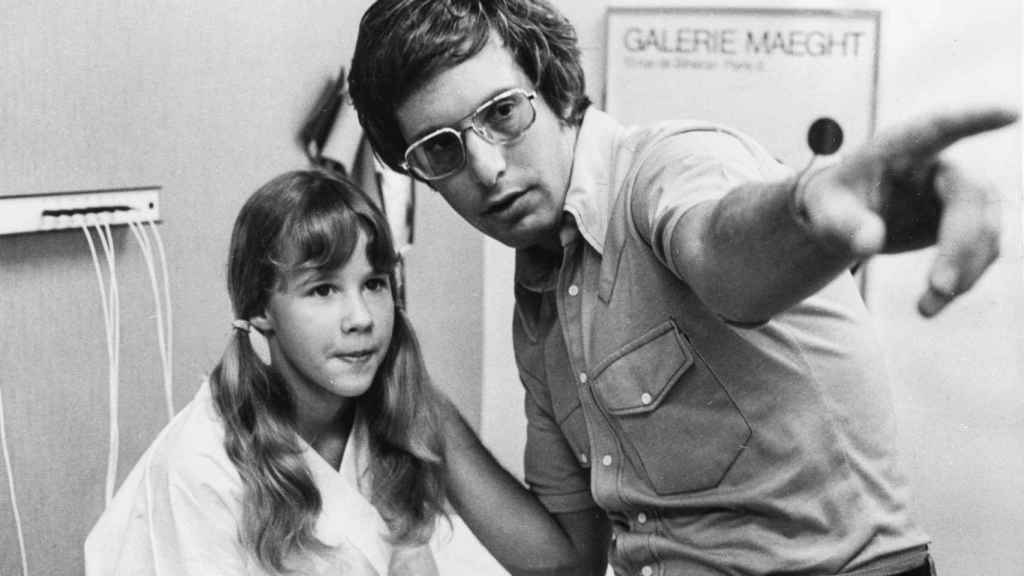 El director Wiliam Friedkin en el rodaje de ‘El Exorcista’.