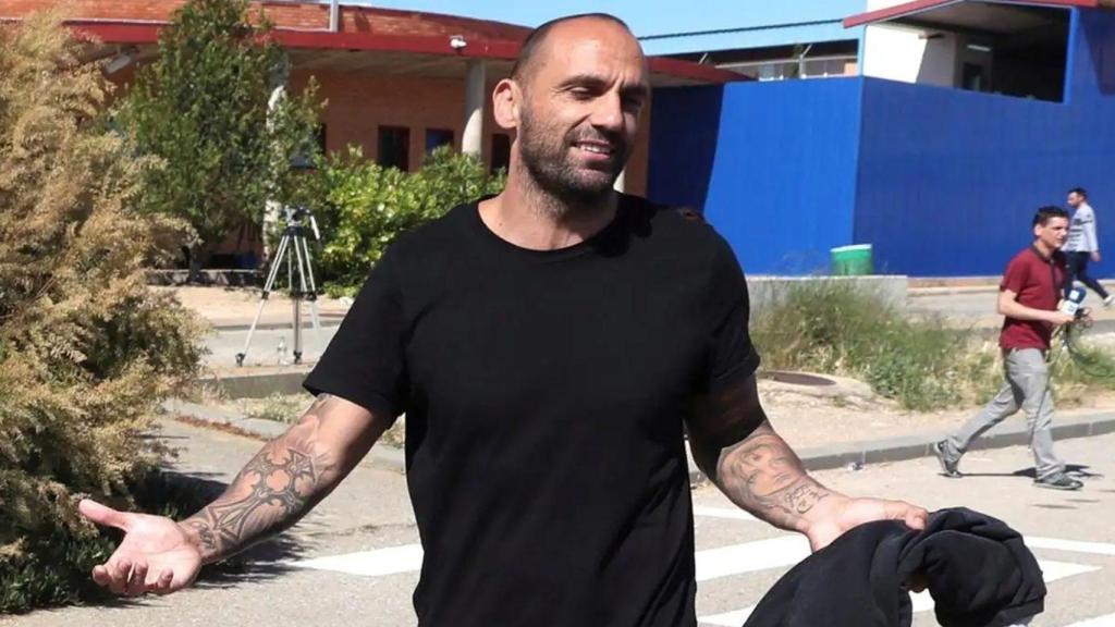 Raúl Bravo, a su salida en la prisión de Zuera