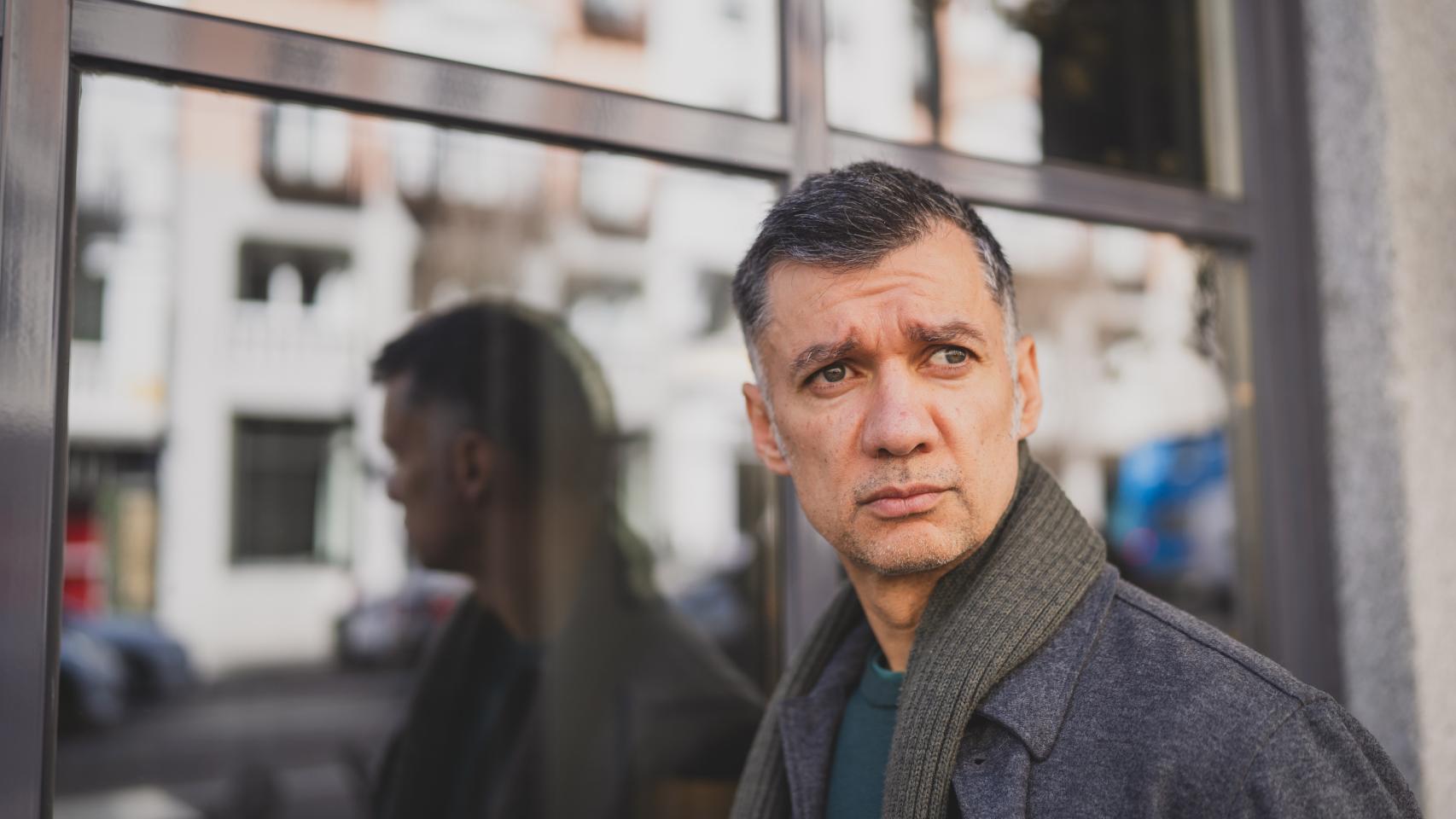 Stéphane Duguin, en el escaparate del Hotel Catalonia de la Gran Vía de Madrid.