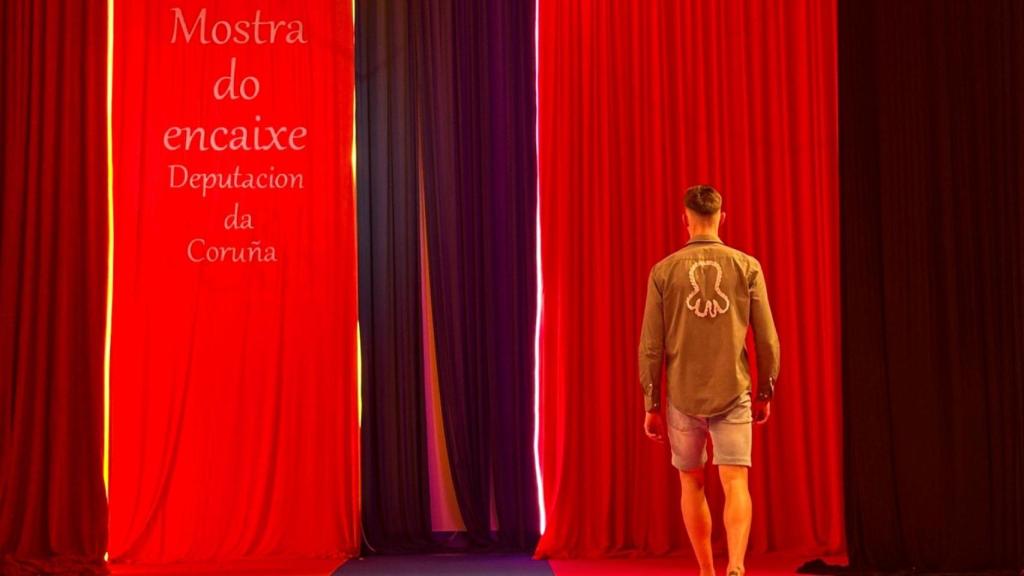 elPulpo fusiona innovación, artesanía y tradición en la Muestra de Encaje de Camariñas (A Coruña)