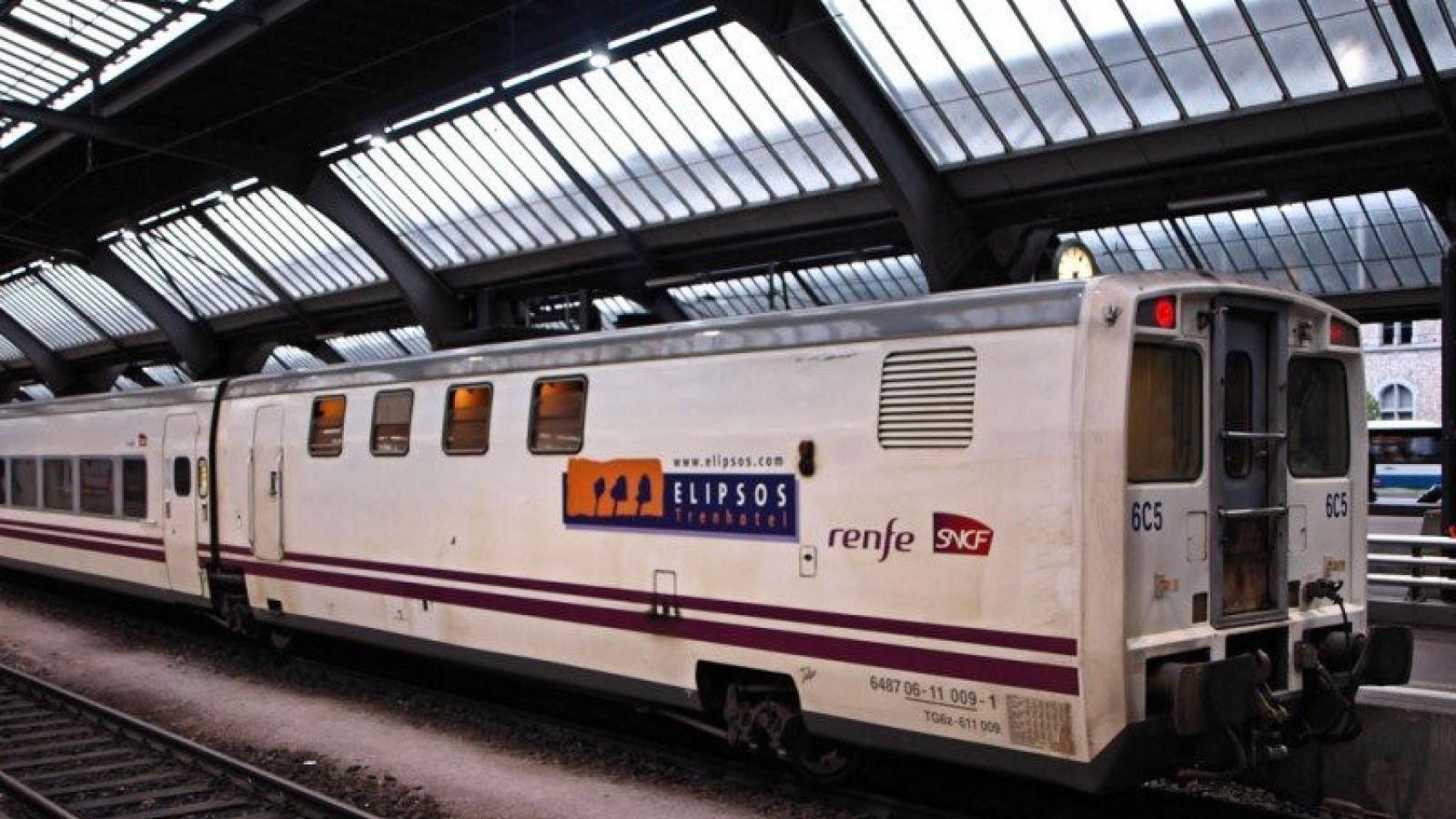 Tren de Renfe y SNCF cuando operaban conjuntamente.