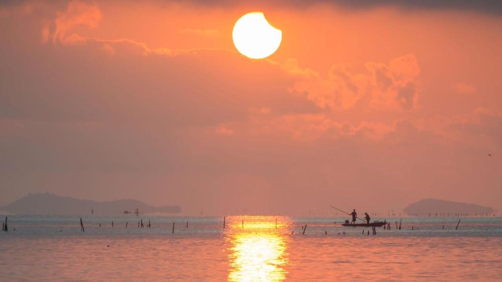 Las ciudades de Galicia donde podrá verse el eclipse de sol del 8 de abril