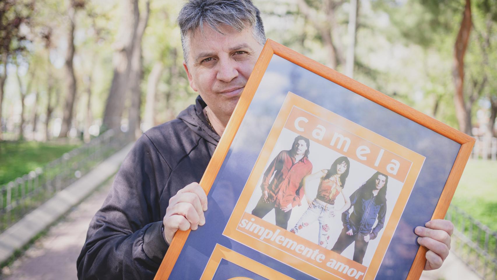 Miguel Cabrera posa para EL ESPAÑOL en el parque donde surgió el grupo.