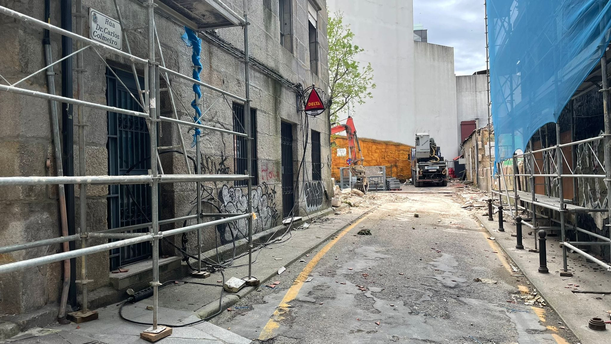 Obras en el entorno de la calle Hernán Cortés. Fotos: Treintayseis