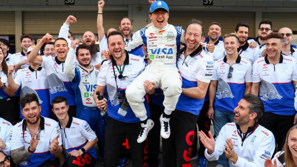 Yuki Tsunoda celebra su resultado en el Gran Premio de Japón 2024