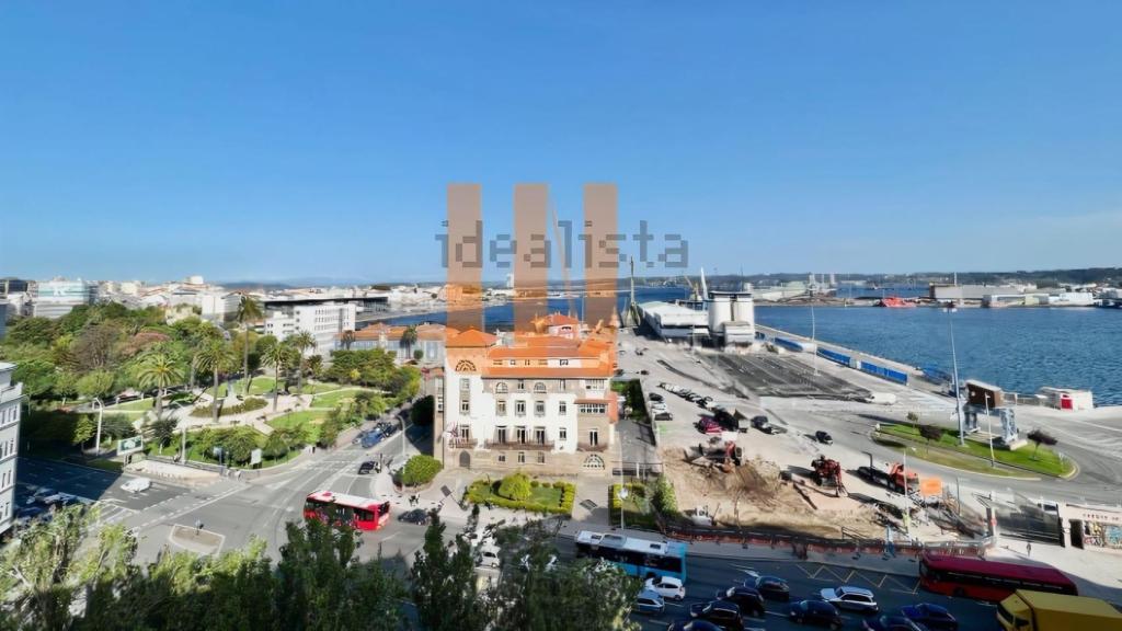 Así es el impresionante ático de 370 metros cuadrados en alquiler en A Coruña